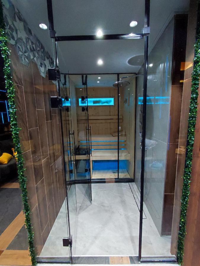 Pentlux - Spa Penthouse In The Heart Of Skopje Exterior foto